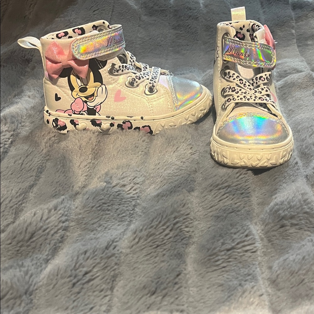Disney Minnie Mouse Holographic Pink Sneakers